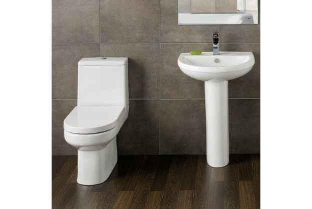 Options 600 4 Piece Set Including Soft Close Seat 1